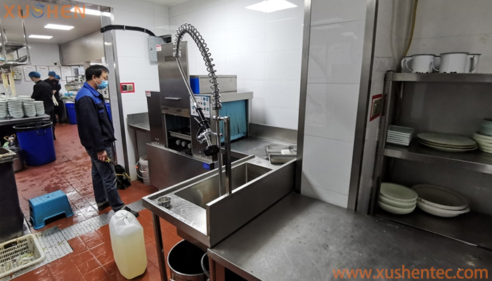 酒店洗碗機(jī)-餐廳商用洗碗機(jī)現(xiàn)場(chǎng)使用圖